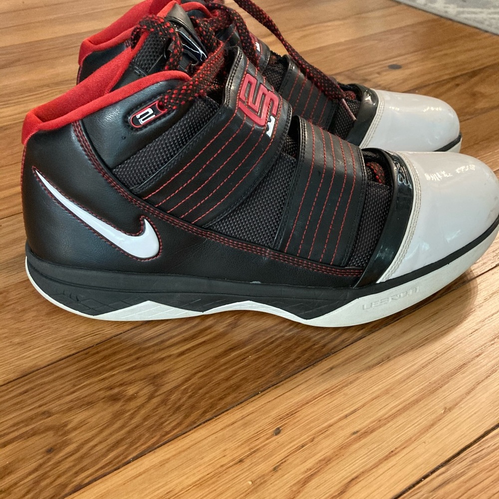 Nike Lebron Zoom Soldier 3